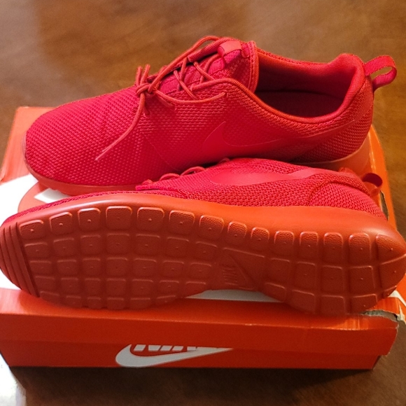 Nike Roshe One Triple Red sz 13 no box - Picture 4 of 4
